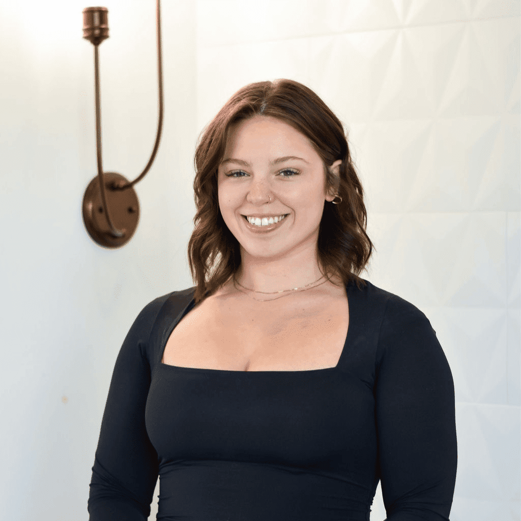 Portrait of Marilyn, a professional stylist at Bonjour Belle Salon, showcasing their expertise and style.